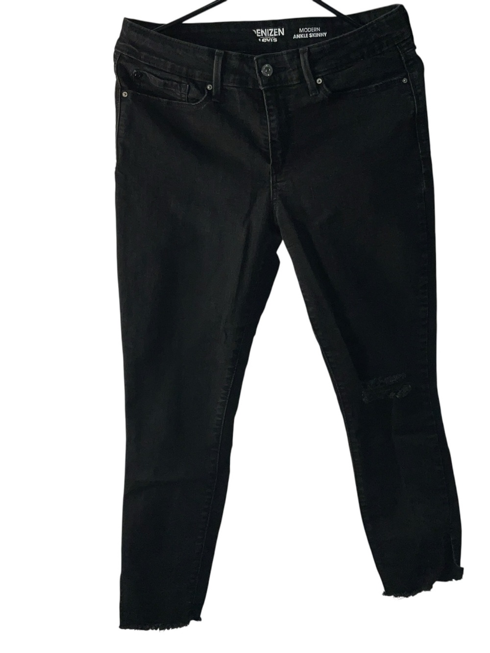 Denizen from Levi's Black Ankle Skinny Jeans - Picture 1 of 6